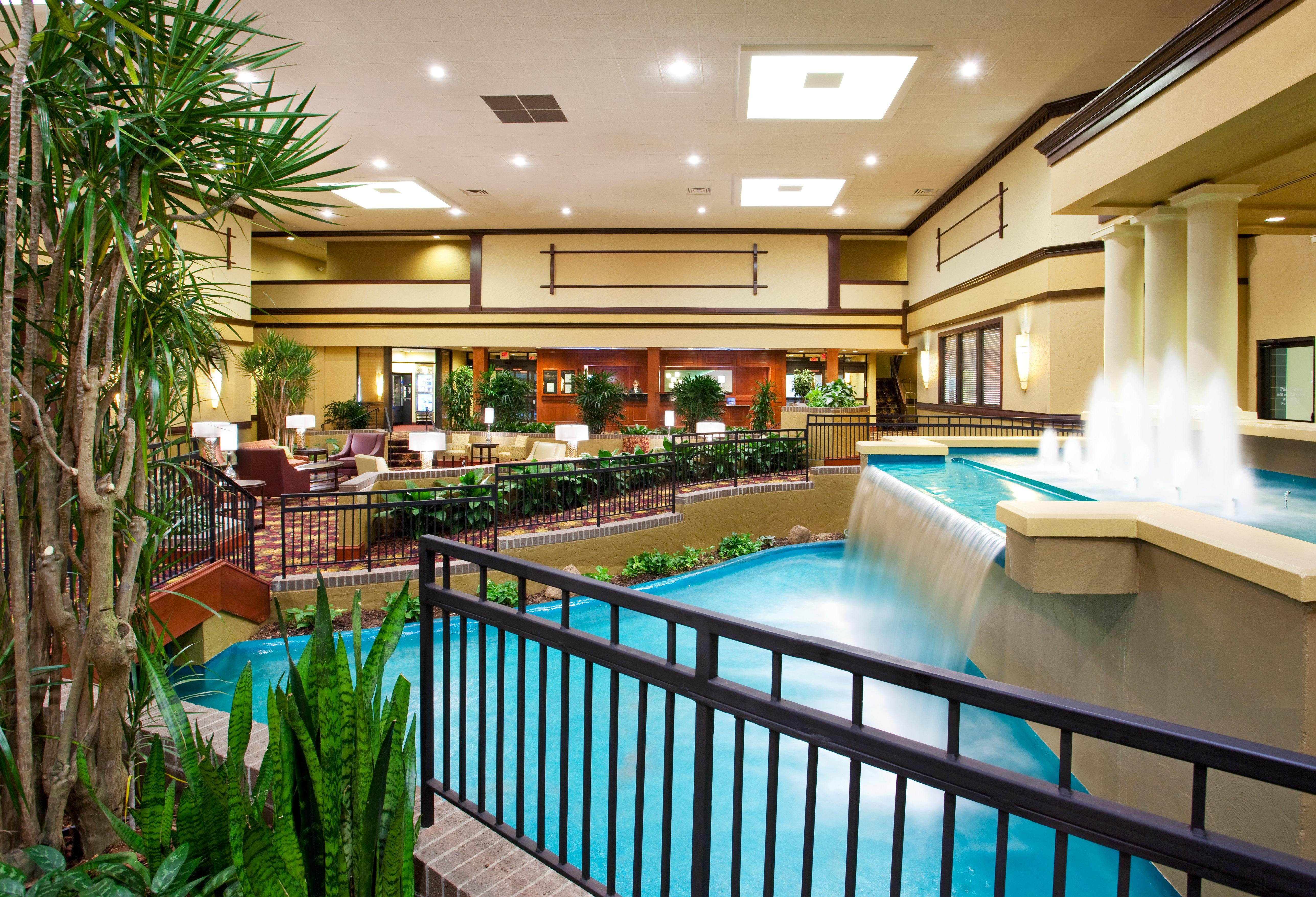 Holiday Inn Cincinnati-Eastgate By Ihg Exterior photo